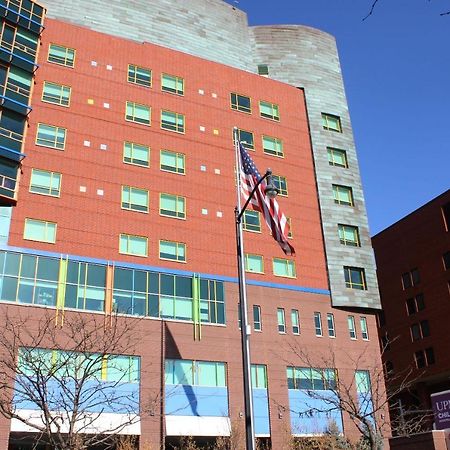 Steps Away From Hospital - 2 Queen Bed - City View Pittsburgh Eksteriør bilde